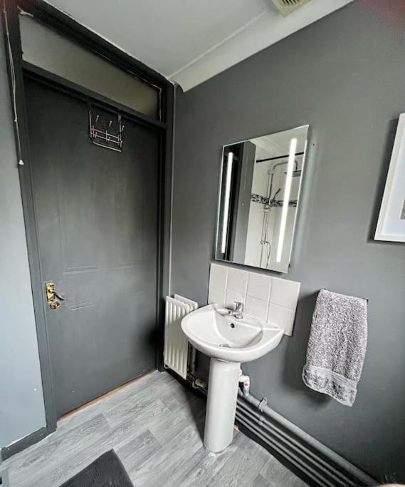 Lovely, Two Bedroom Apartment Central Location London Exterior photo
