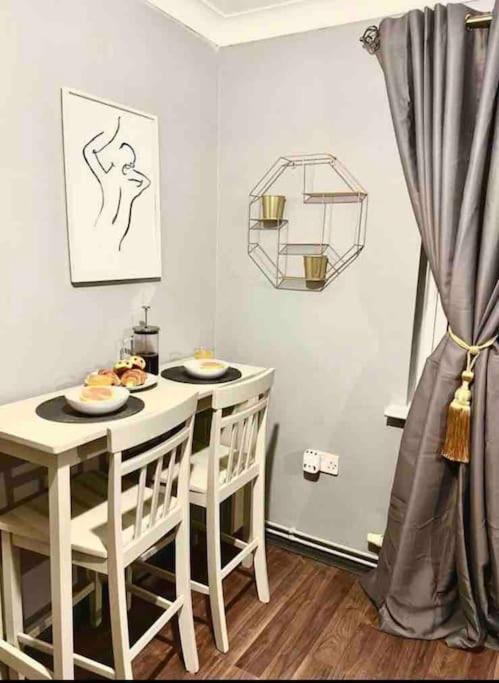 Lovely, Two Bedroom Apartment Central Location London Exterior photo